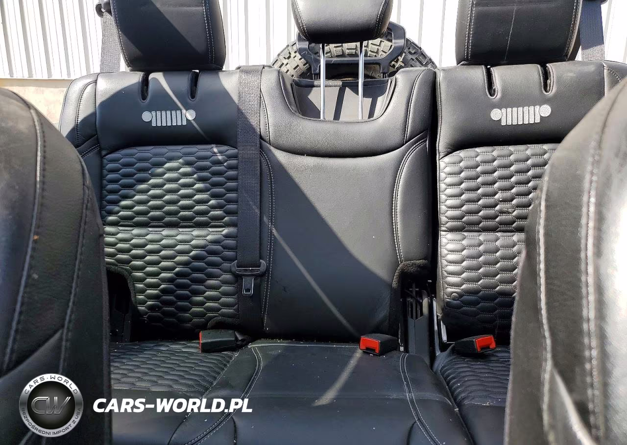 2021 Jeep Wrangler Unlimited Sport VIN:1C4HJXDG1MW783381 - 10