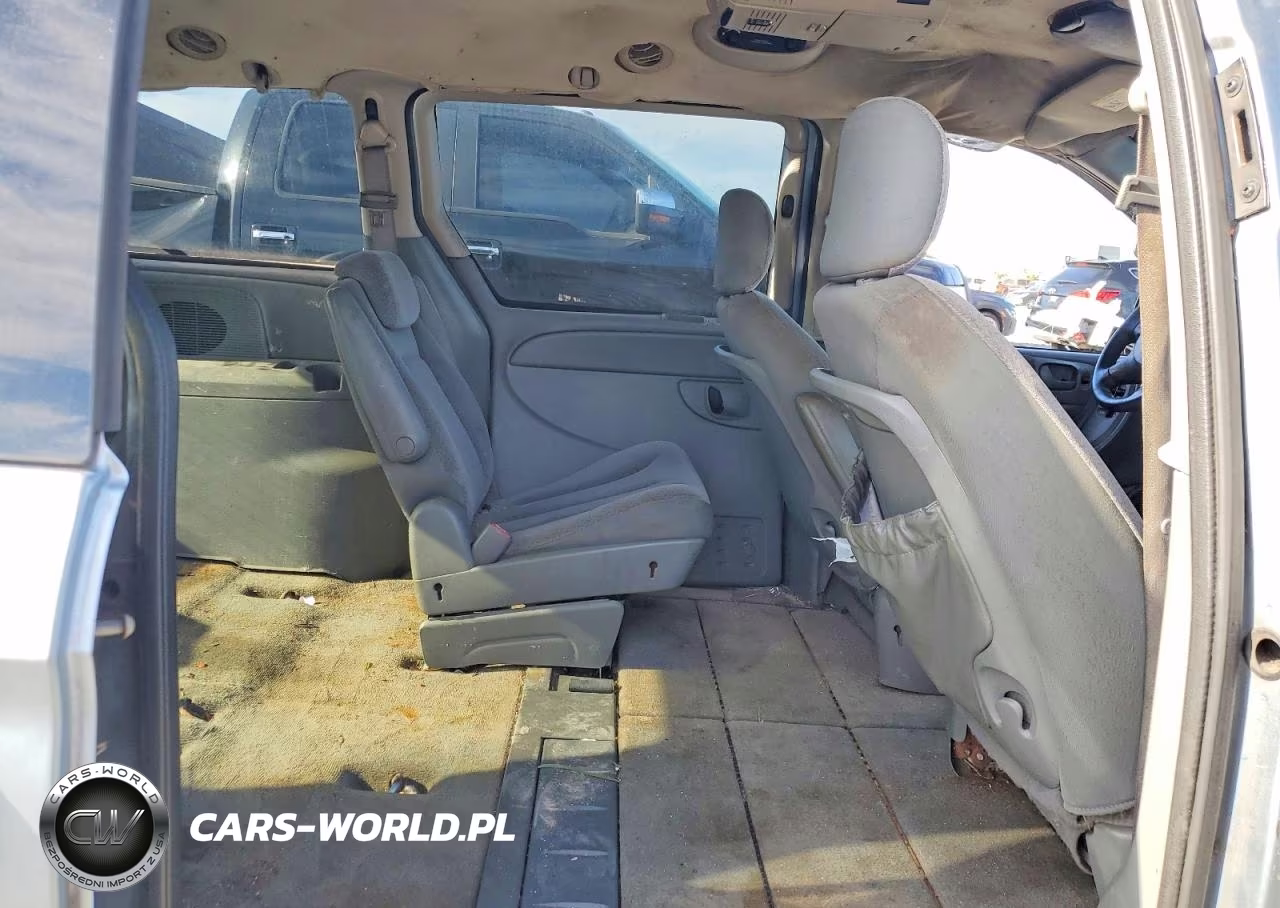 2006 Chrysler Town & Country Lx VIN:2A4GP44R06R697611 - 11