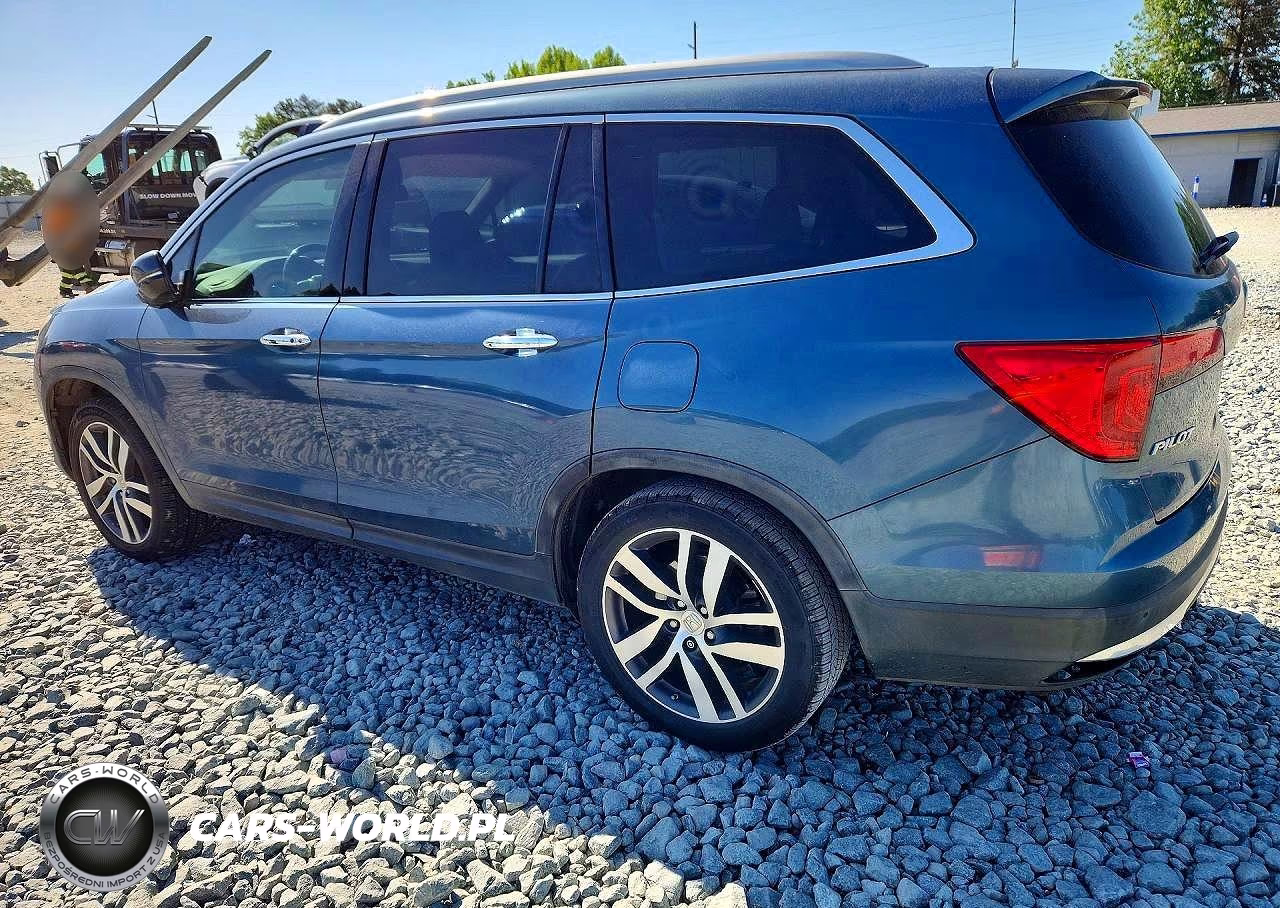2016 Honda Pilot Touring VIN:5FNYF5H93GB036018 - 2