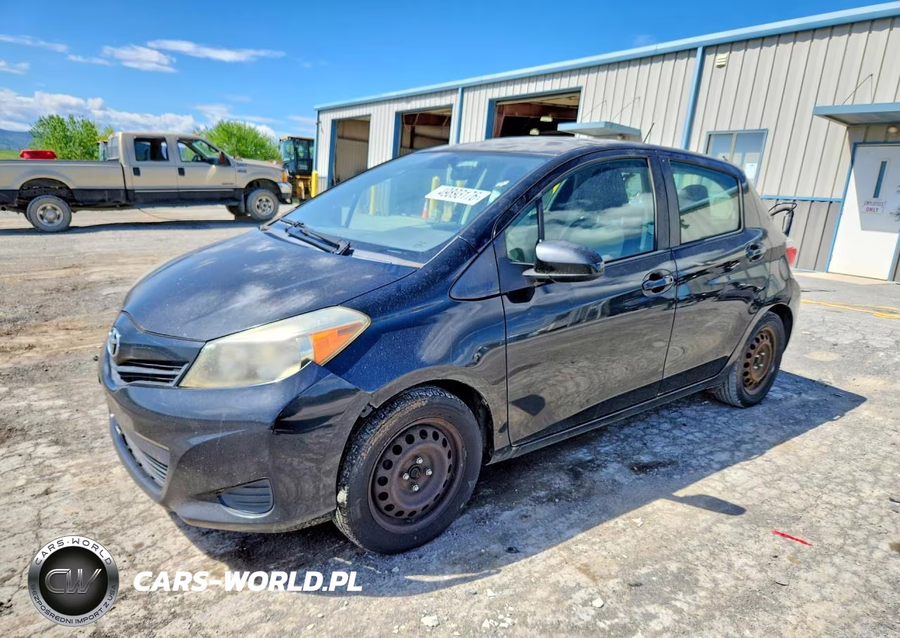 2012 Toyota Yaris 5-Door L