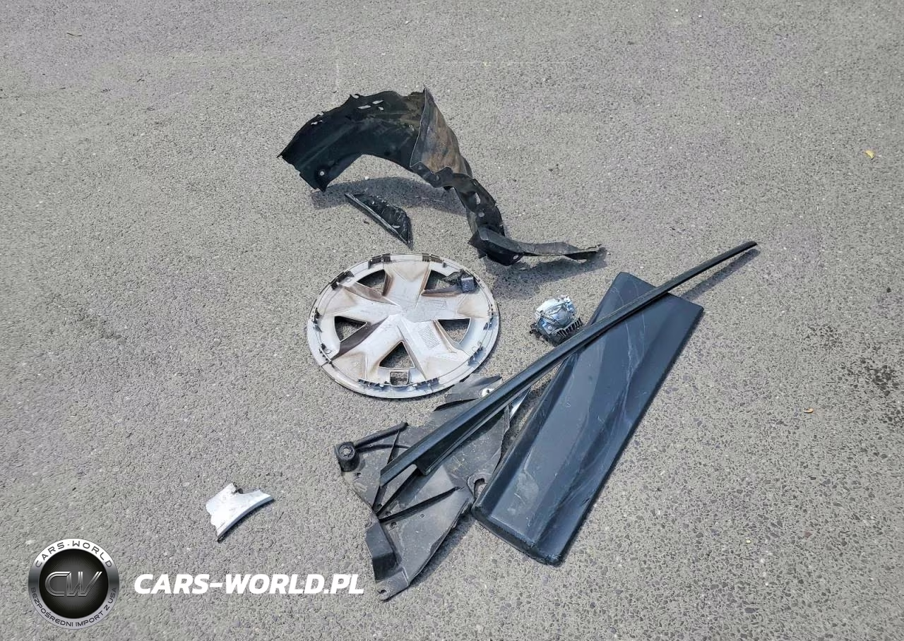 2026 Toyota Prius Le VIN:JTDACAAU7T3068592 - 12