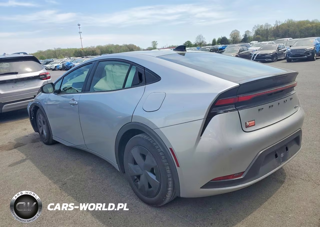 2026 Toyota Prius Le VIN:JTDACAAU7T3068592 - 2