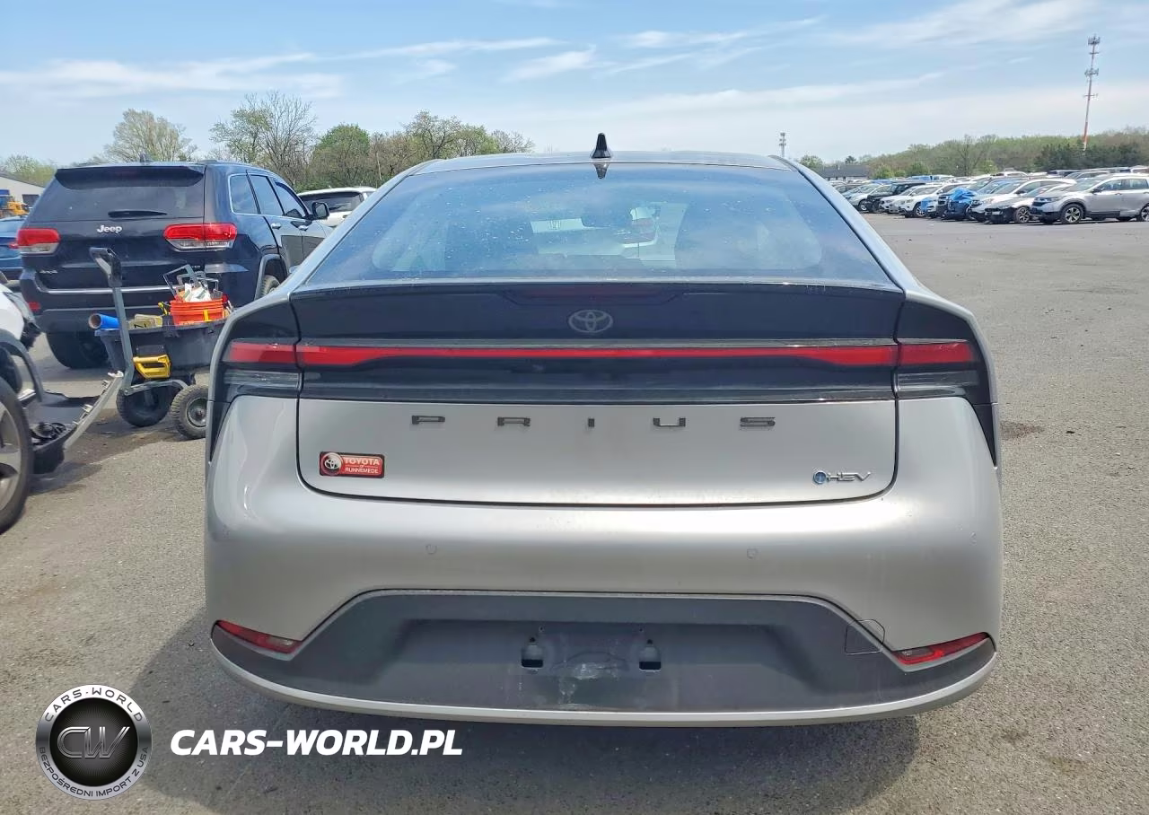 2026 Toyota Prius Le VIN:JTDACAAU7T3068592 - 6