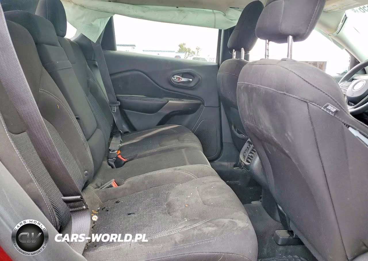 2019 Jeep Cherokee Latitude VIN:1C4PJLCB4KD284996 - 11