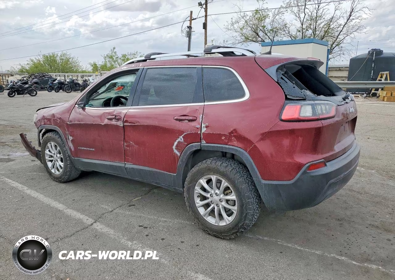 2019 Jeep Cherokee Latitude VIN:1C4PJLCB4KD284996 - 2