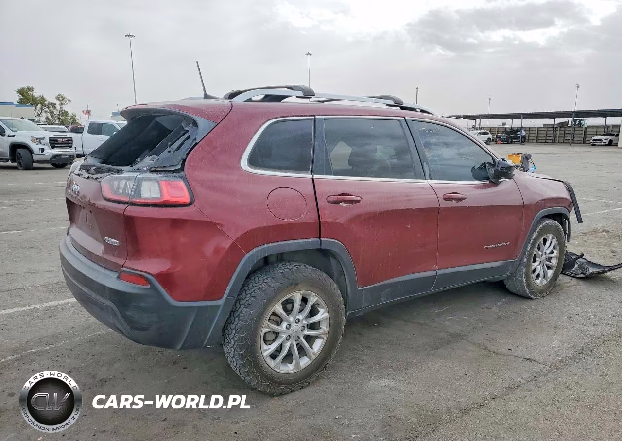 2019 Jeep Cherokee Latitude VIN:1C4PJLCB4KD284996 - 3