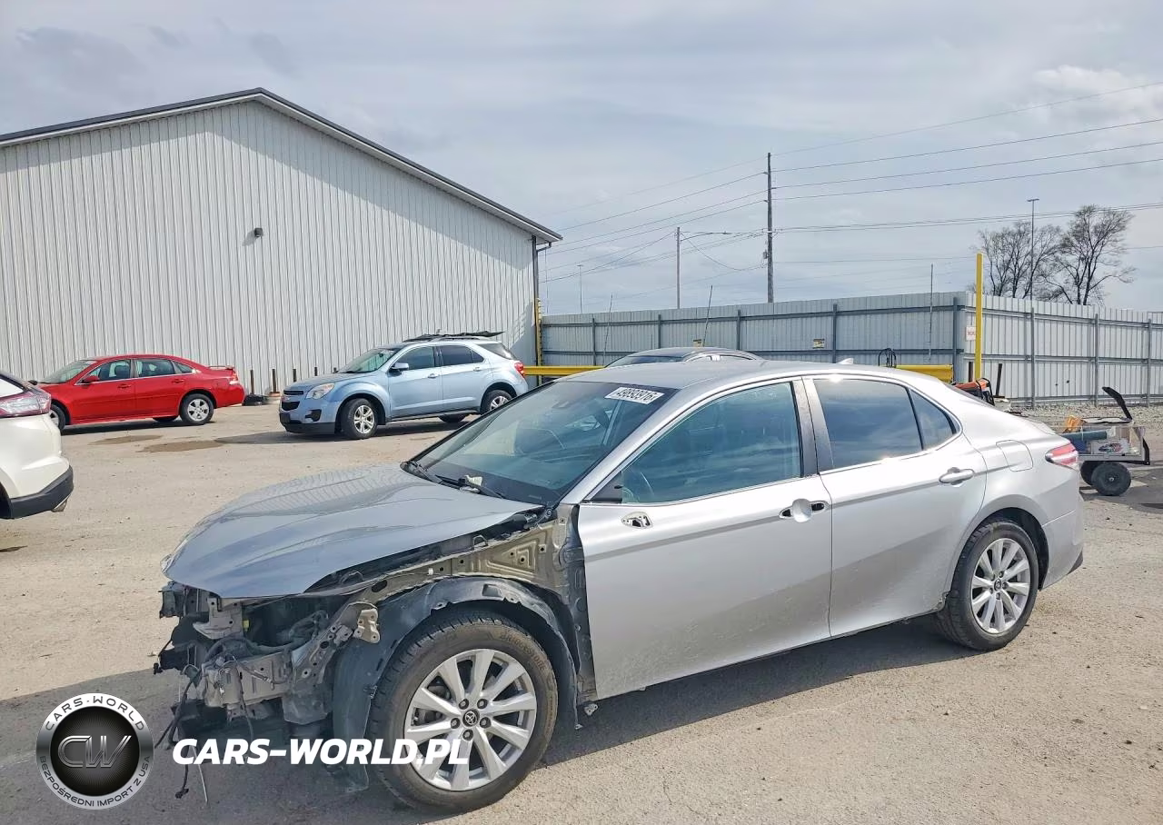 2019 Toyota Camry Le – zdjęcie 1 z 12