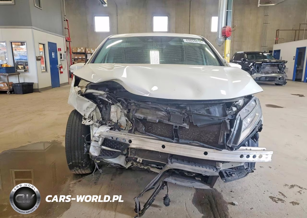2018 Honda Odyssey Elite VIN:5FNRL6H98JB050796 - 5