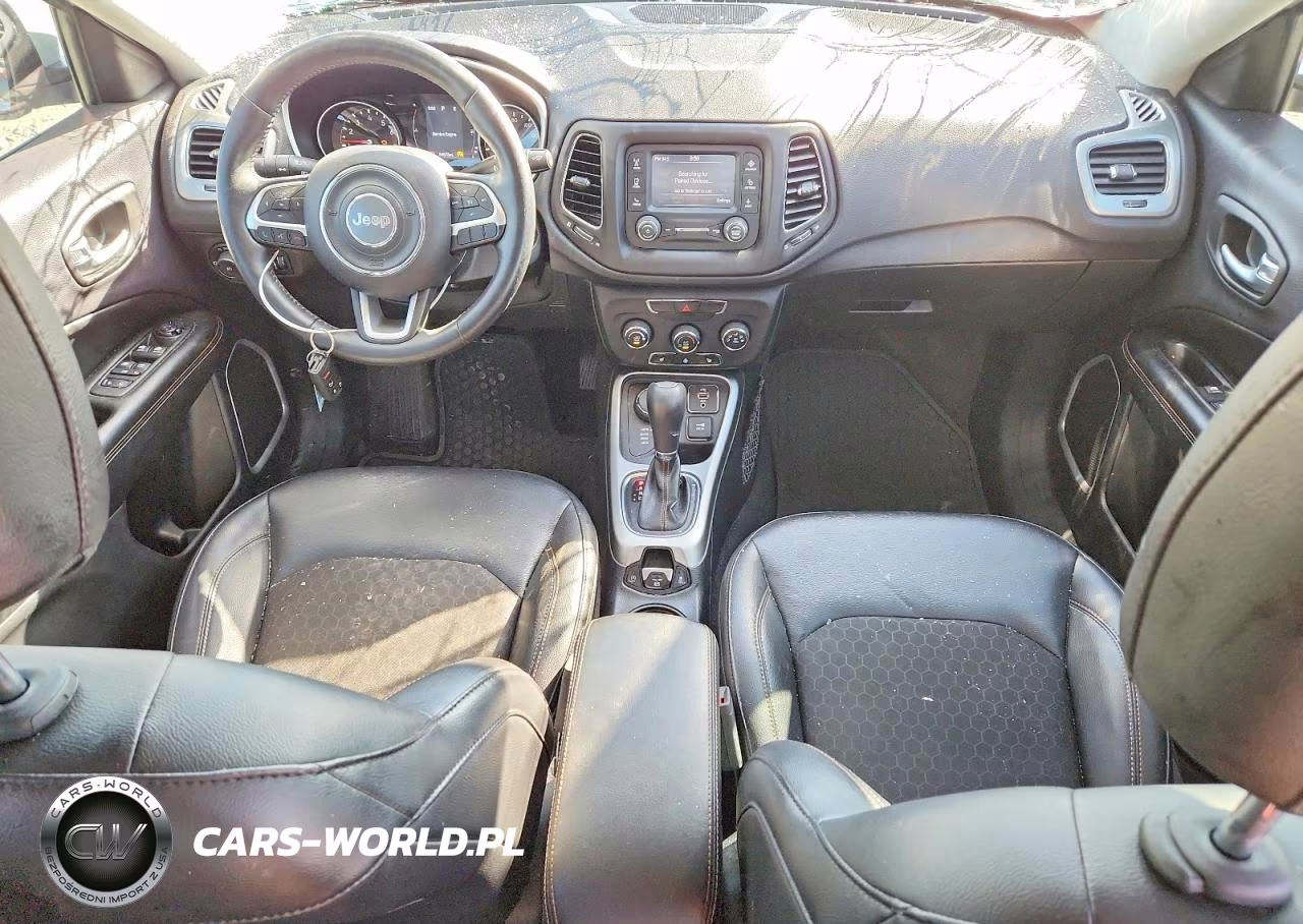 2018 Jeep Compass Latitude VIN:3C4NJDBB5JT231036 - 8