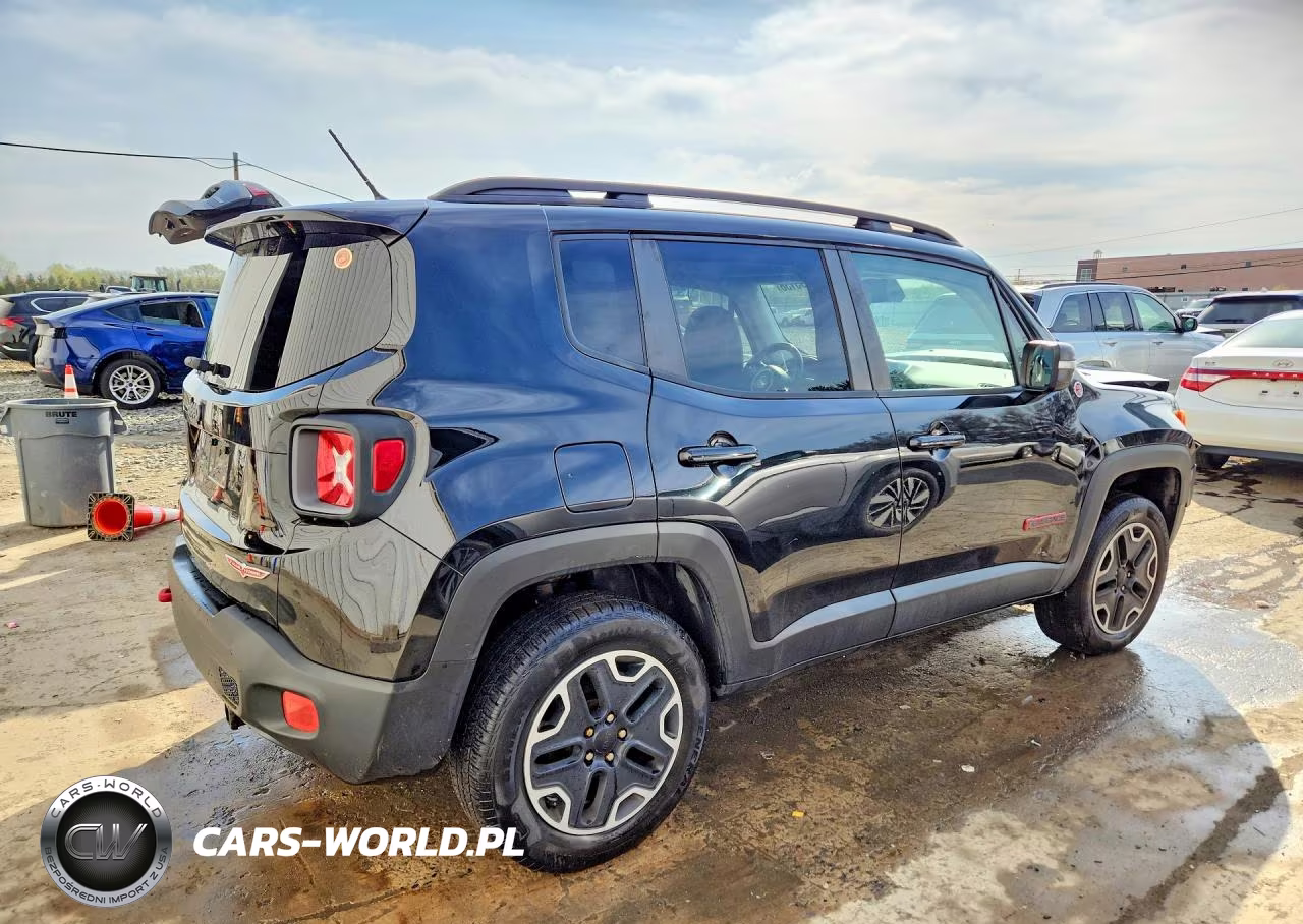 2016 Jeep Renegade Trailhawk VIN:ZACCJBCTXGPE35219 - 3