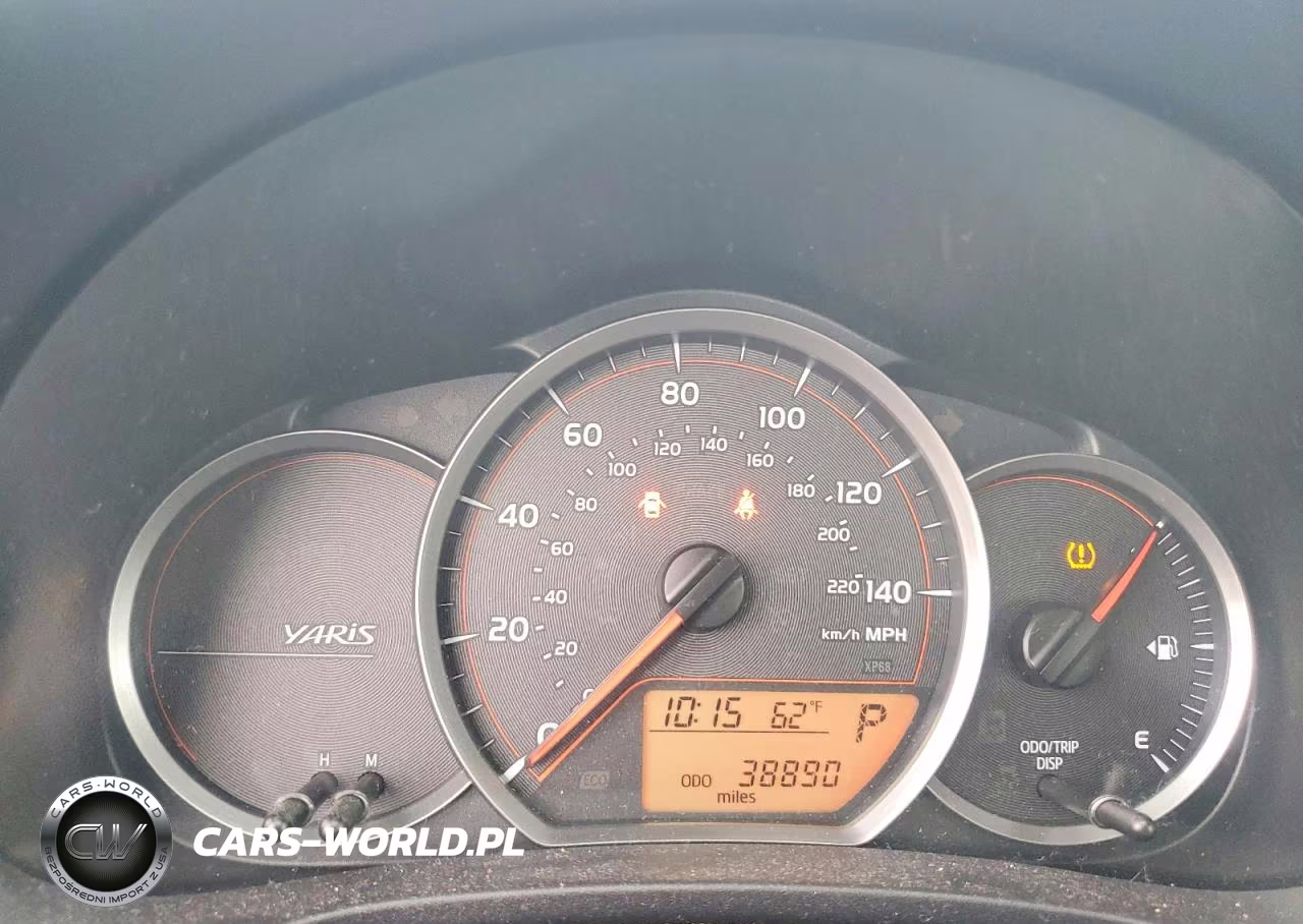 2012 Toyota Yaris 3-Door Le VIN:JTDJTUD36CD508123 - 9