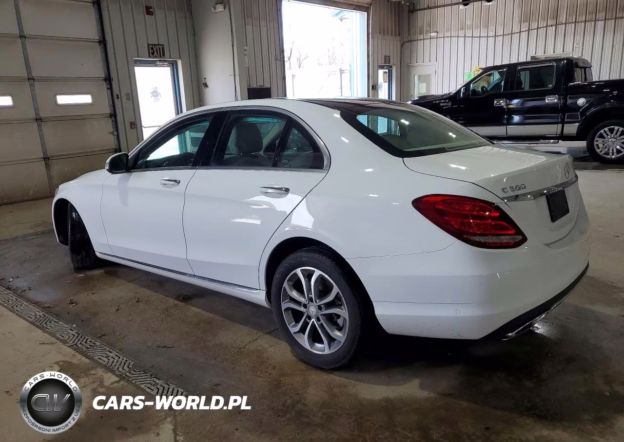 2015 Mercedes-Benz C 300 4Matic VIN:55SWF4KB0FU067091 - 2