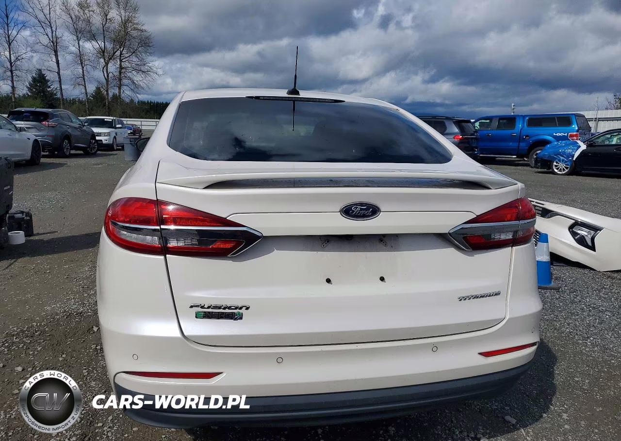 2019 Ford Fusion Titanium VIN:3FA6P0SU1KR258526 - 6