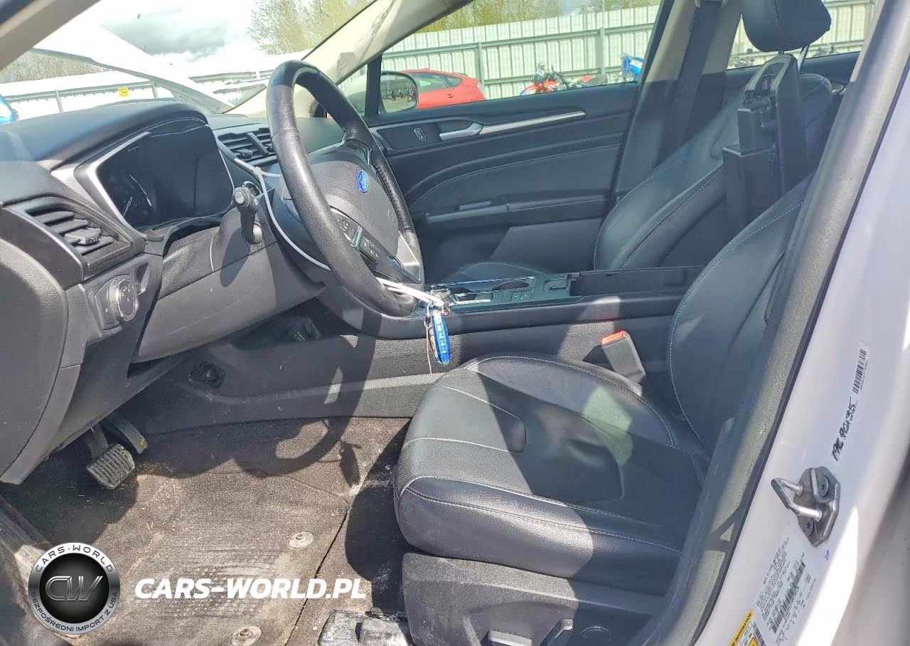 2019 Ford Fusion Titanium VIN:3FA6P0SU1KR258526 - 7