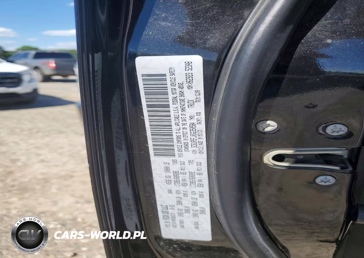 2016 Ram 2500 Laramie VIN:3C6UR5FJ0GG350584 - 12