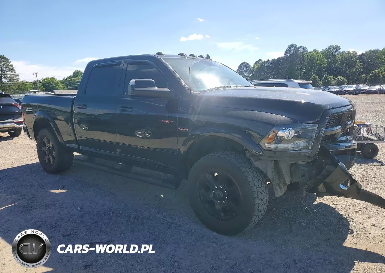 2016 Ram 2500 Laramie VIN:3C6UR5FJ0GG350584 - 4