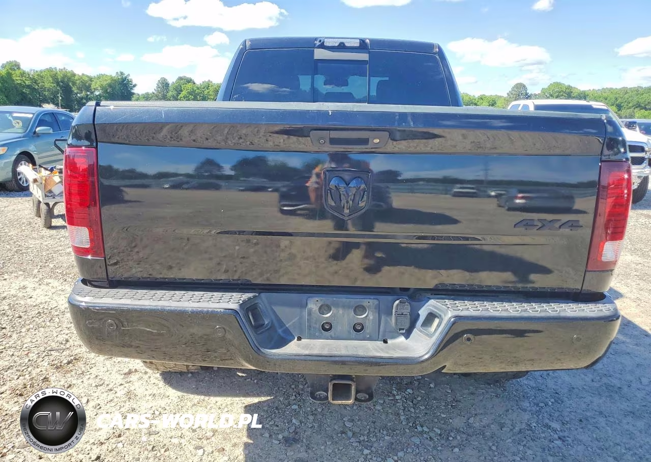 2016 Ram 2500 Laramie VIN:3C6UR5FJ0GG350584 - 6