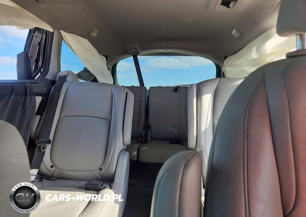 2023 Honda Odyssey Touring VIN:5FNRL6H85PB047449 - 10