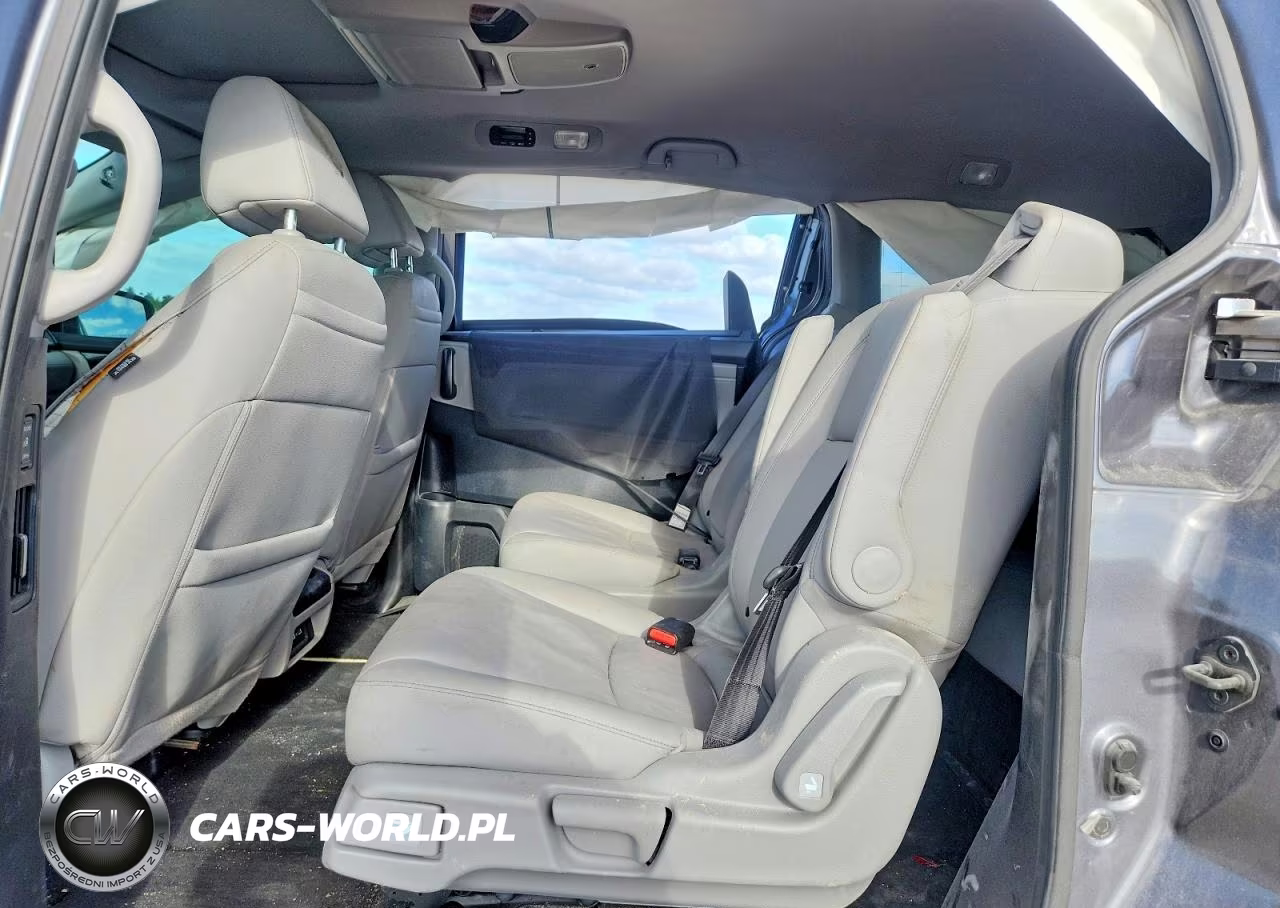 2023 Honda Odyssey Touring VIN:5FNRL6H85PB047449 - 11