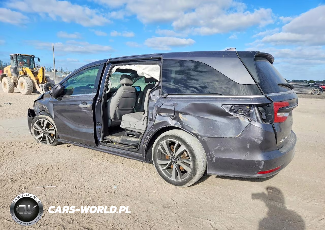 2023 Honda Odyssey Touring VIN:5FNRL6H85PB047449 - 2