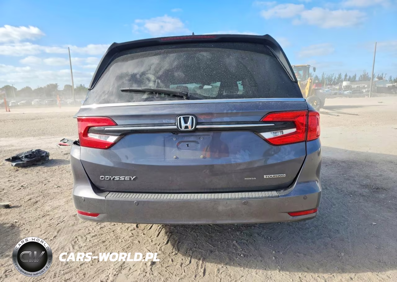 2023 Honda Odyssey Touring VIN:5FNRL6H85PB047449 - 6