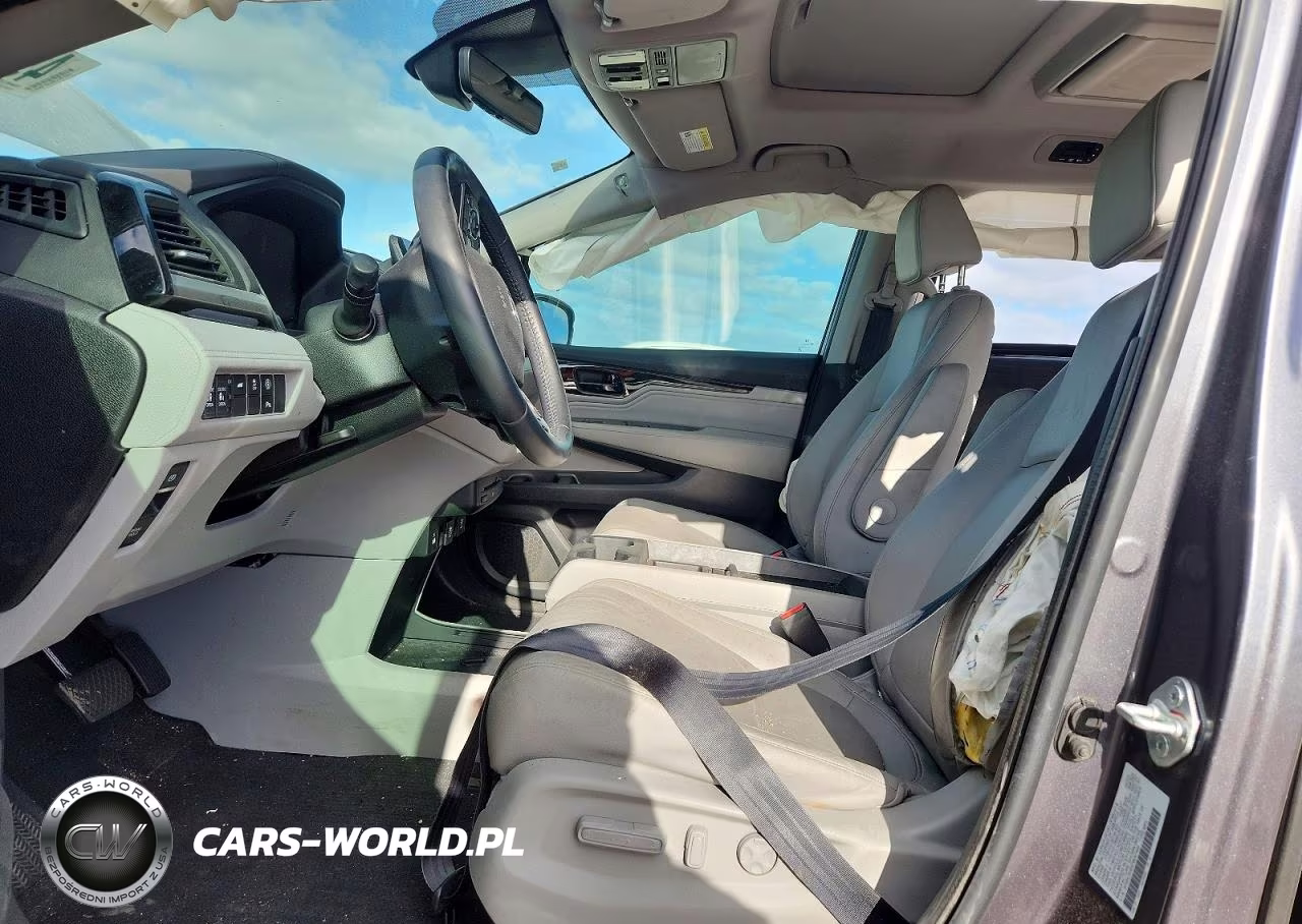 2023 Honda Odyssey Touring VIN:5FNRL6H85PB047449 - 7