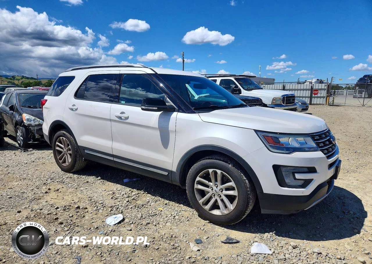 2016 Ford Explorer Xlt VIN:1FM5K7DH8GGC87979 - 4