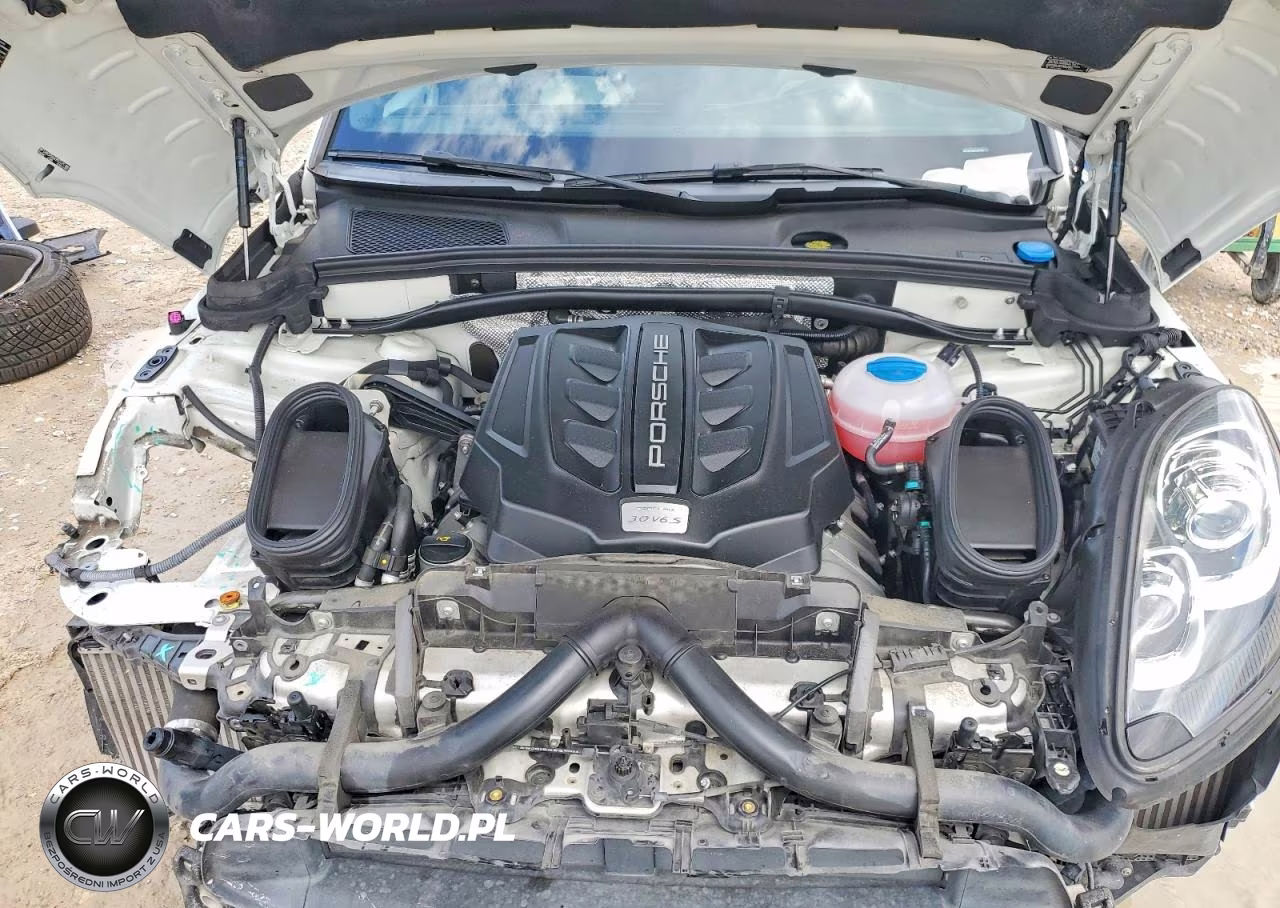 2018 Porsche Macan S VIN:WP1AB2A58JLB33320 - 12