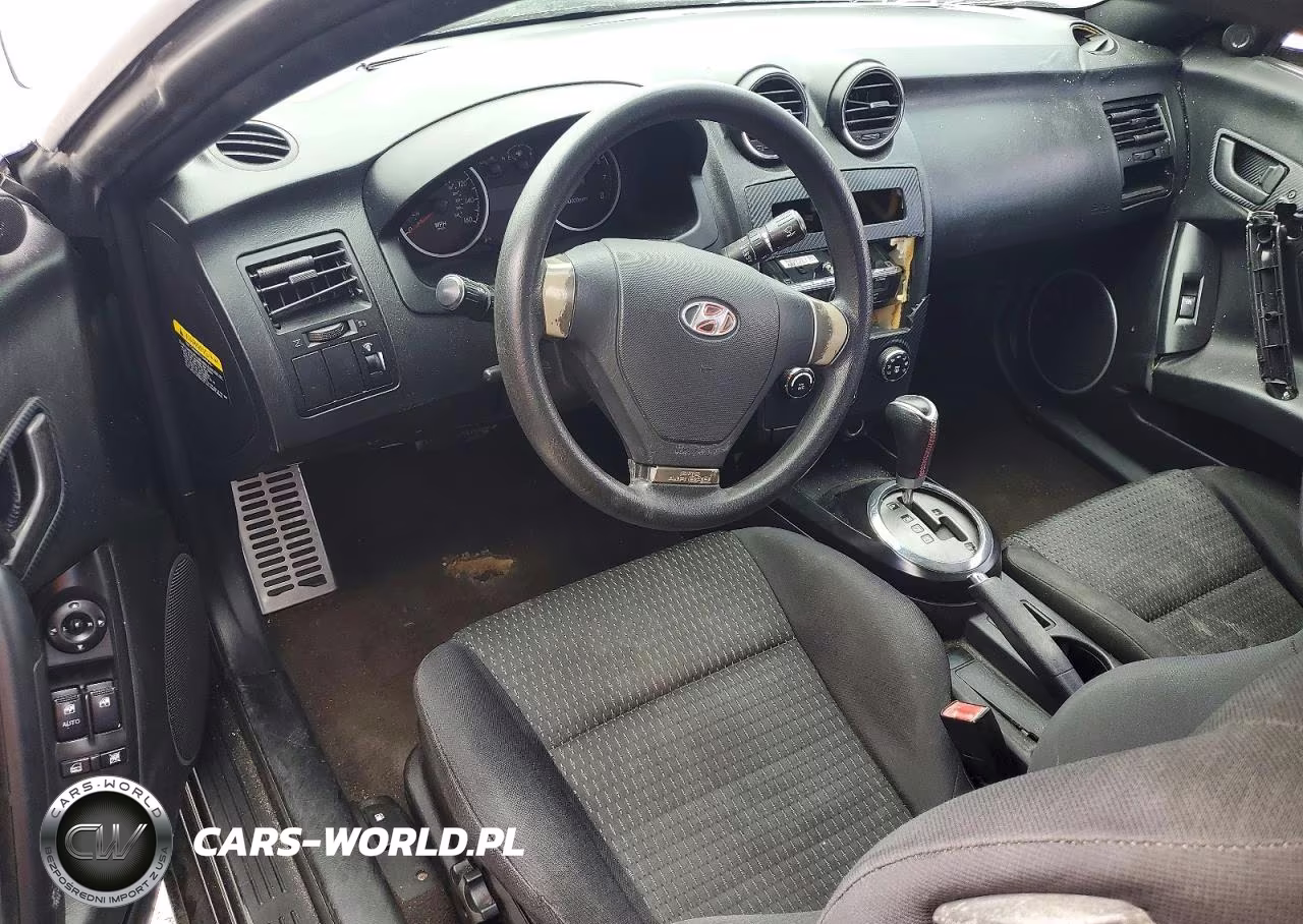 2008 Hyundai Tiburon Gs VIN:KMHHM66DX8U292082 - 8