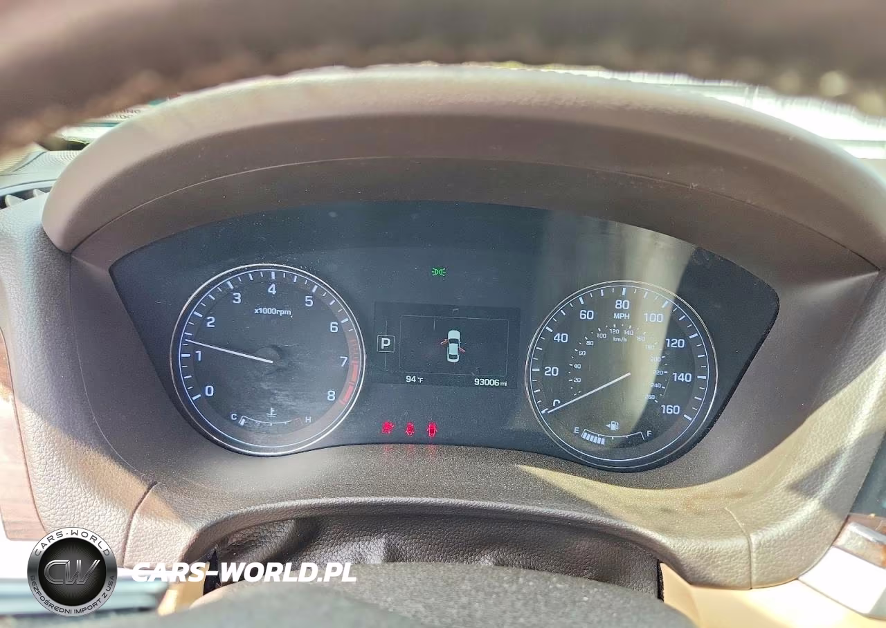 2015 Hyundai Genesis 3.8L VIN:KMHGN4JE8FU060087 - 9