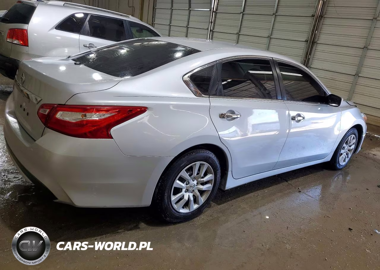 2017 Nissan Altima 2.5 S VIN:1N4AL3AP7HC490915 - 3