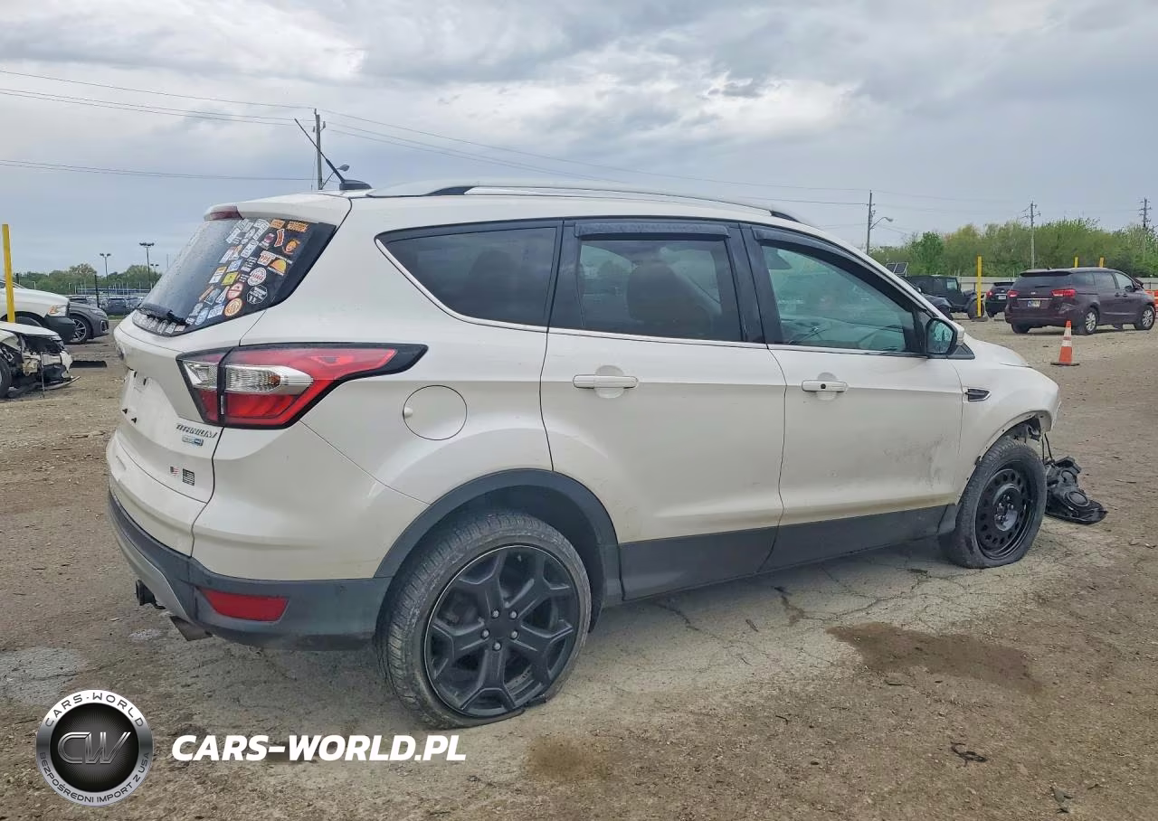 2017 Ford Escape Titanium VIN:1FMCU9J92HUB75644 - 3