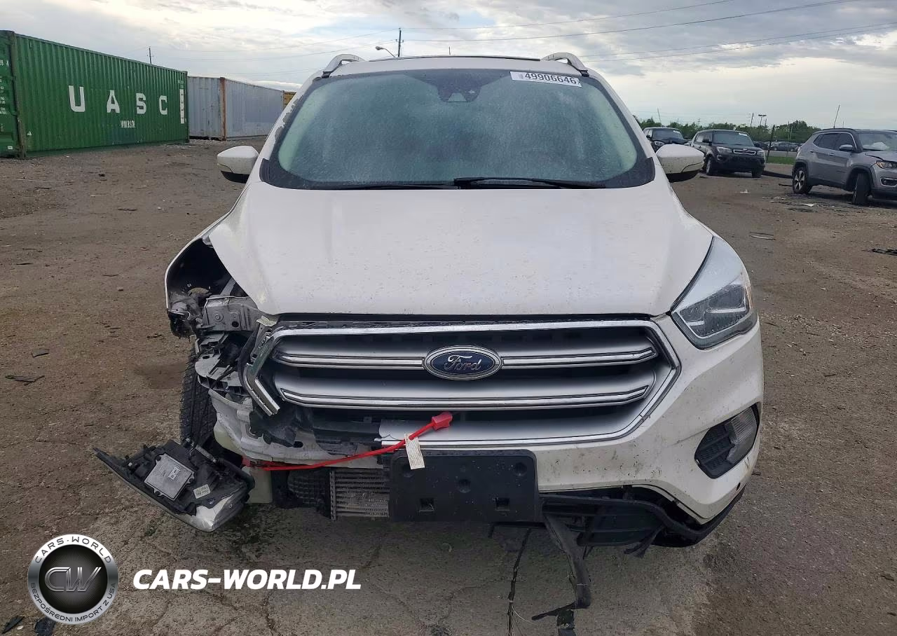 2017 Ford Escape Titanium VIN:1FMCU9J92HUB75644 - 5