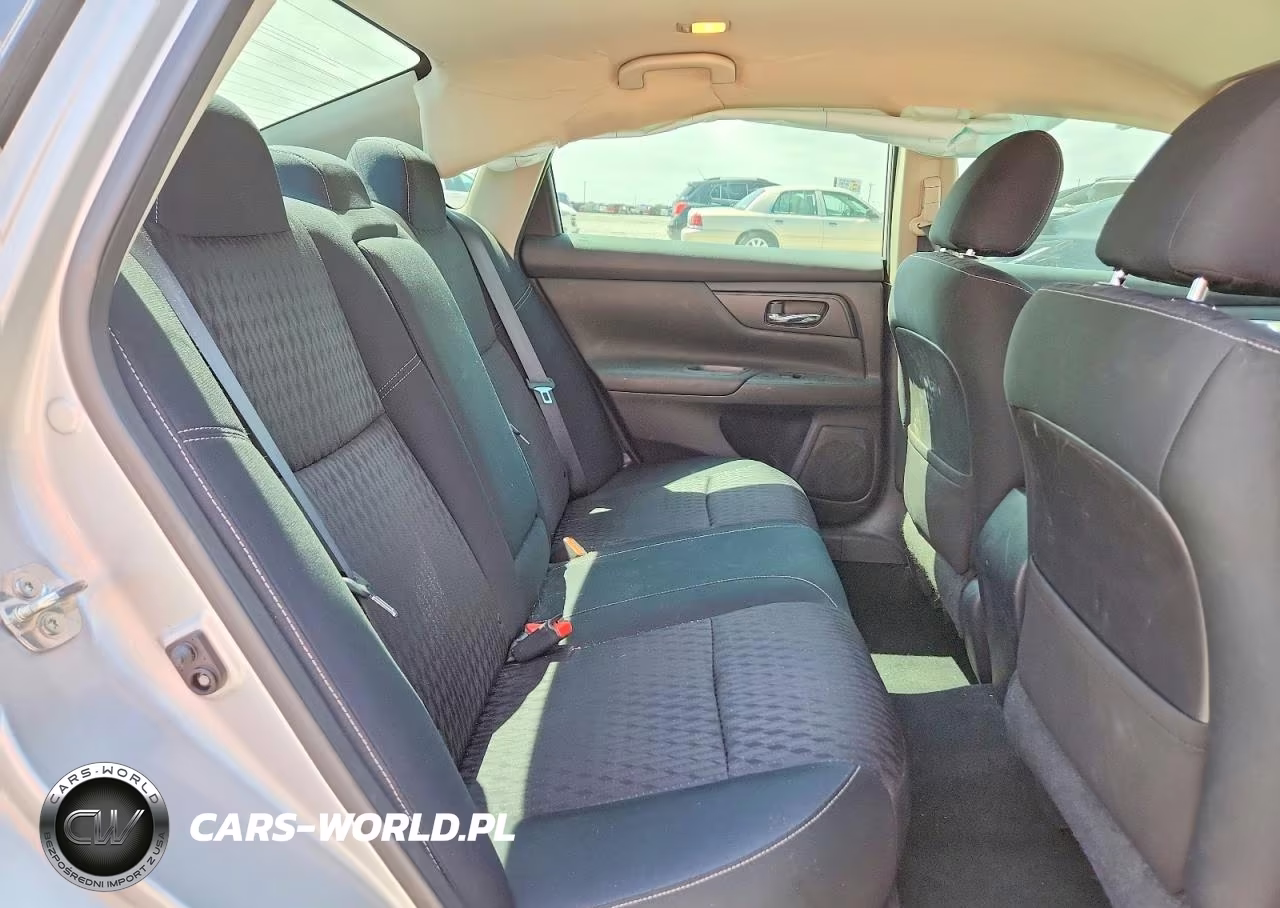 2018 Nissan Altima 2.5 S VIN:1N4AL3AP5JC118687 - 10