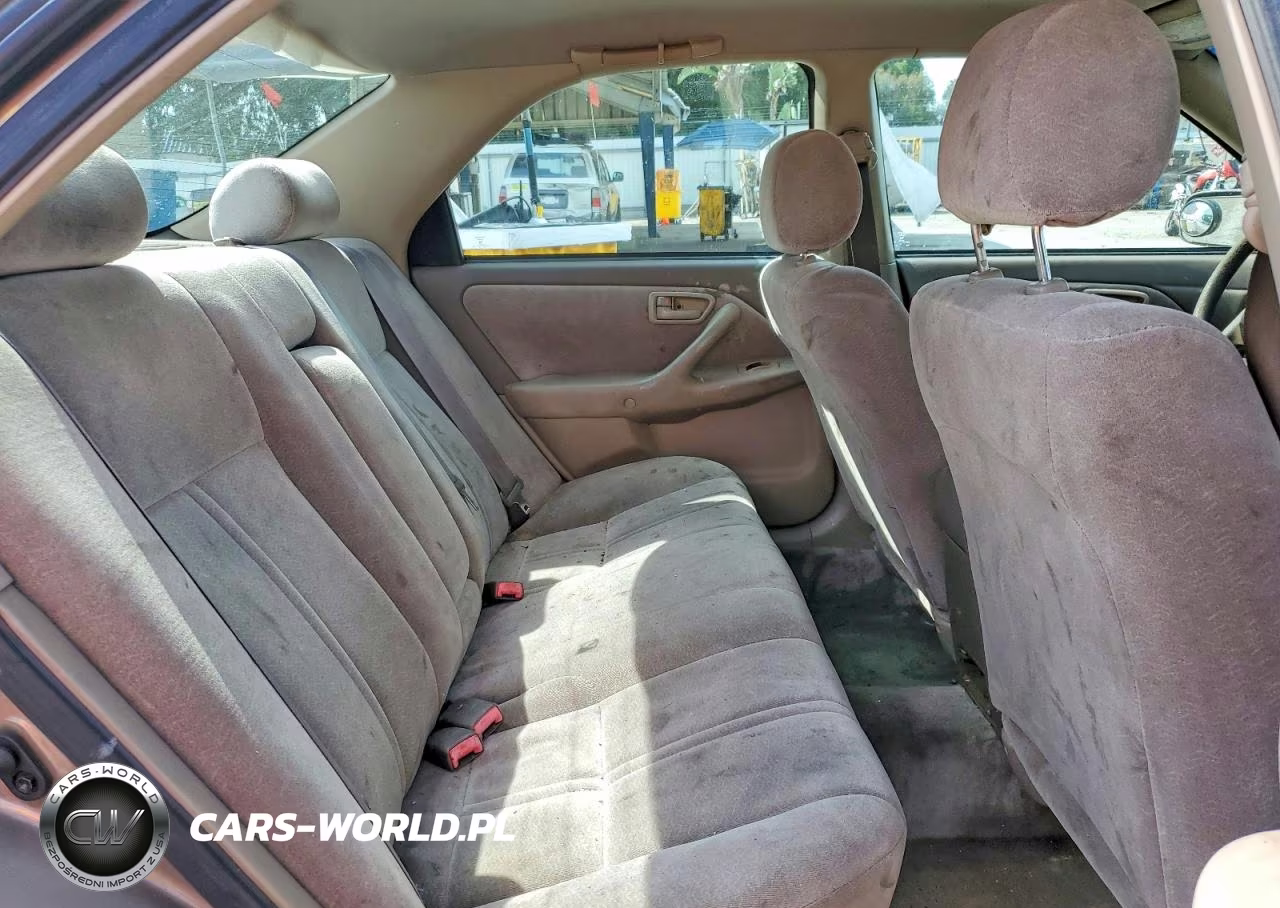 1999 Toyota Camry Le VIN:4T1BG22K9XU864364 - 10