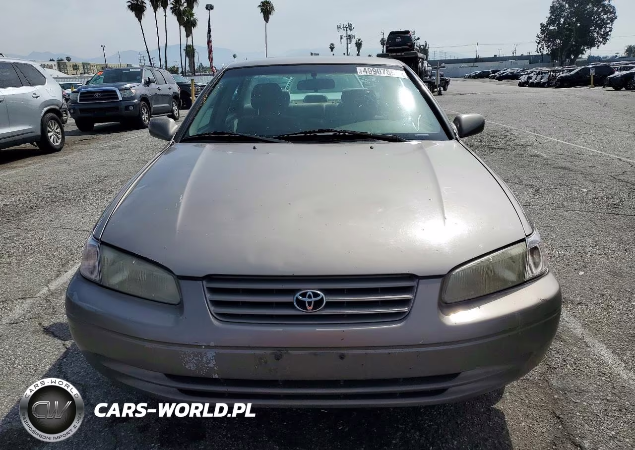 1999 Toyota Camry Le VIN:4T1BG22K9XU864364 - 5
