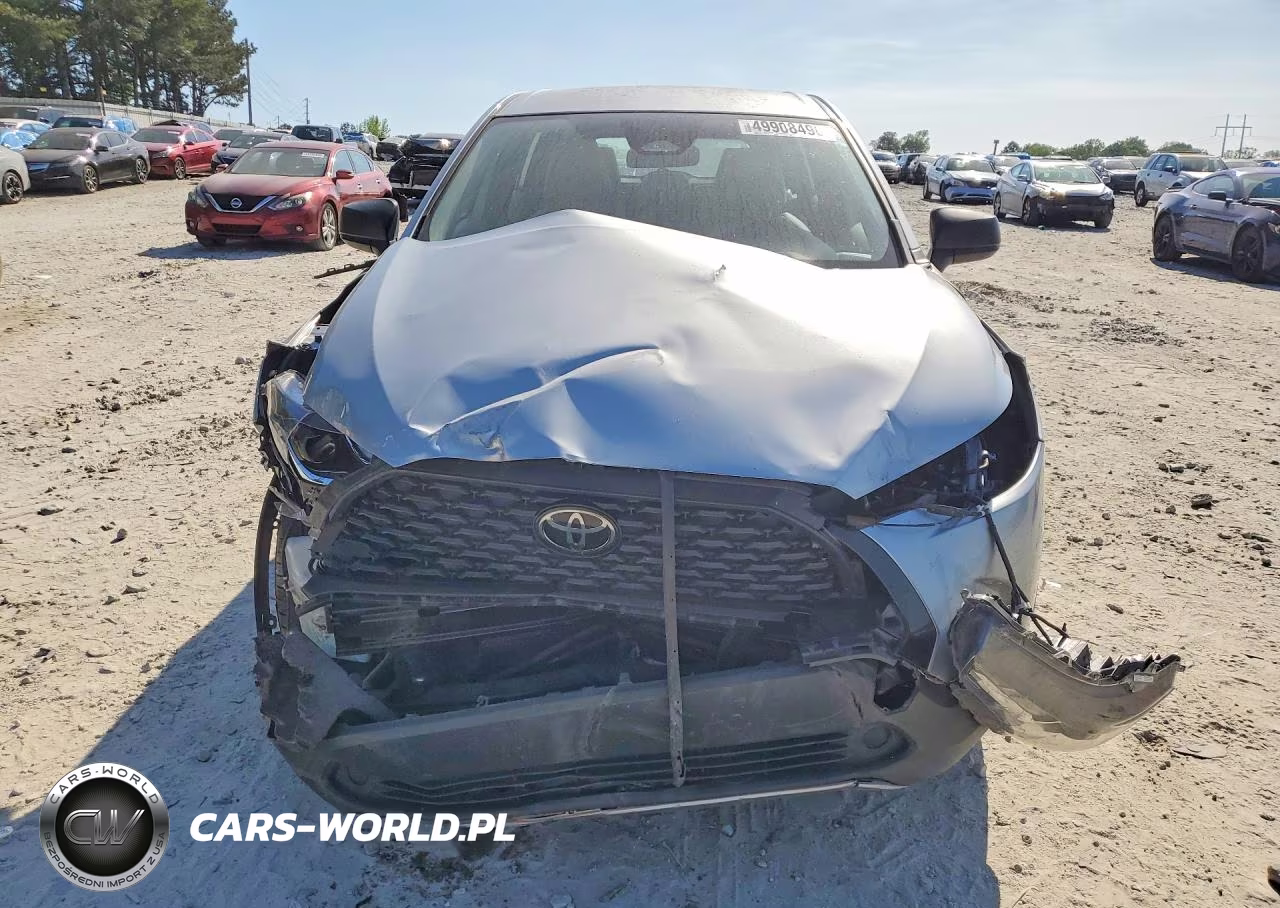 2023 Toyota Corolla Cross L VIN:7MUAAABGXPV055635 - 5