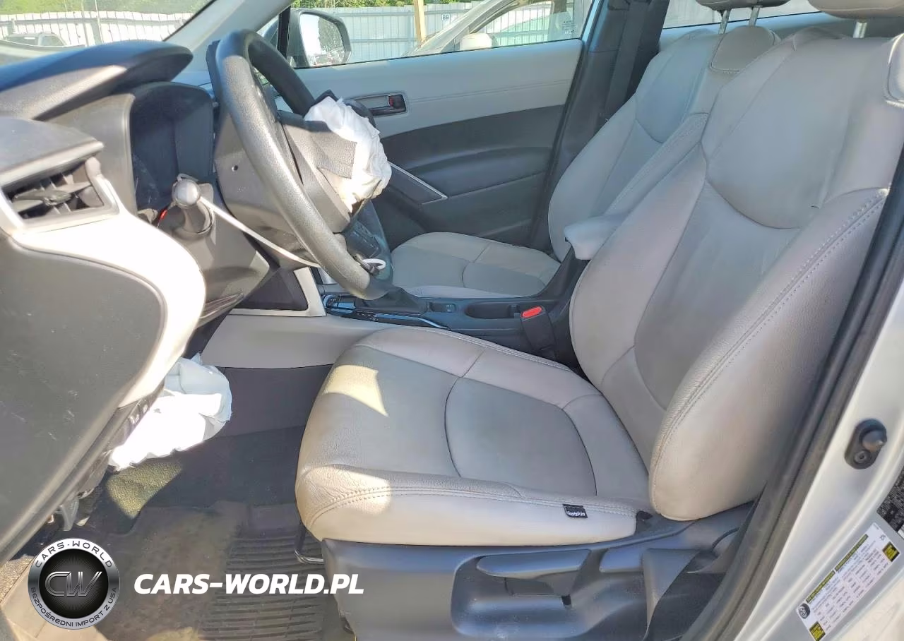 2023 Toyota Corolla Cross L VIN:7MUAAABGXPV055635 - 7