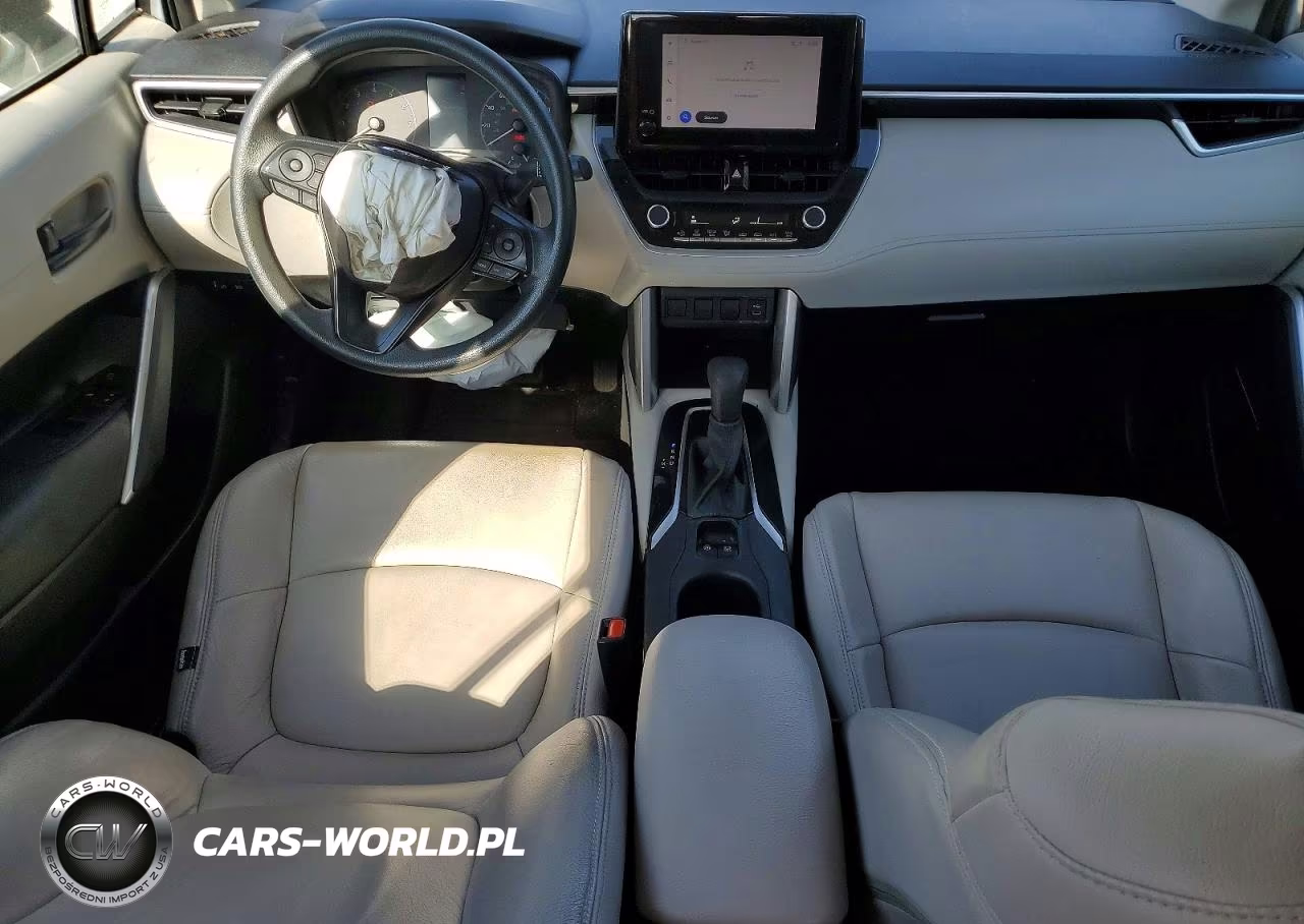 2023 Toyota Corolla Cross L VIN:7MUAAABGXPV055635 - 8