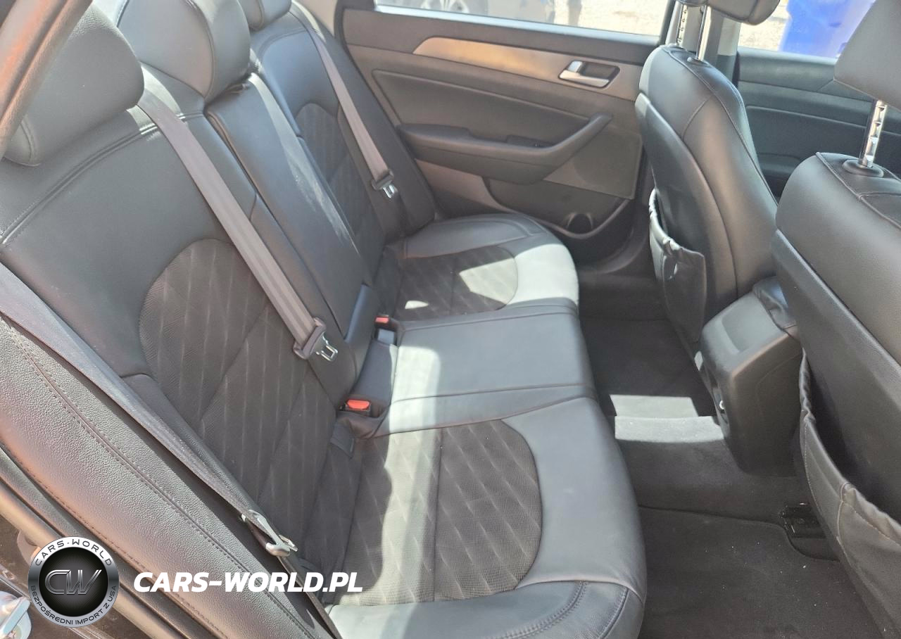 2016 Hyundai Sonata Sport VIN:5NPE34AF2GH363596 - 10