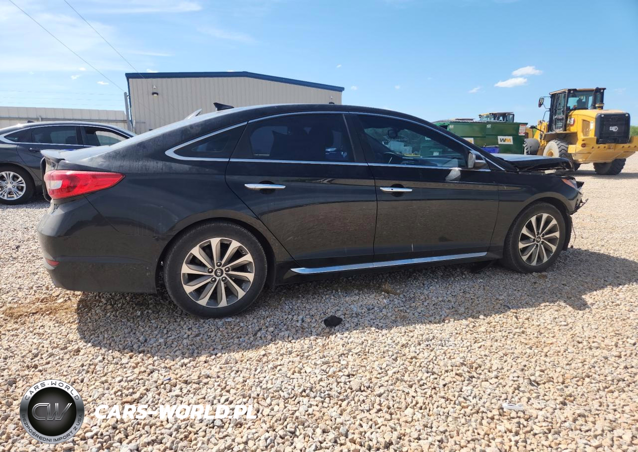 2016 Hyundai Sonata Sport VIN:5NPE34AF2GH363596 - 3