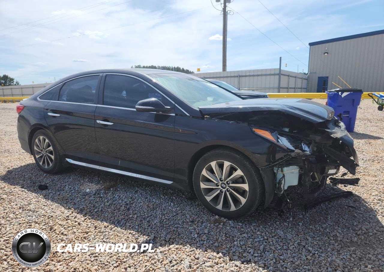 2016 Hyundai Sonata Sport VIN:5NPE34AF2GH363596 - 4