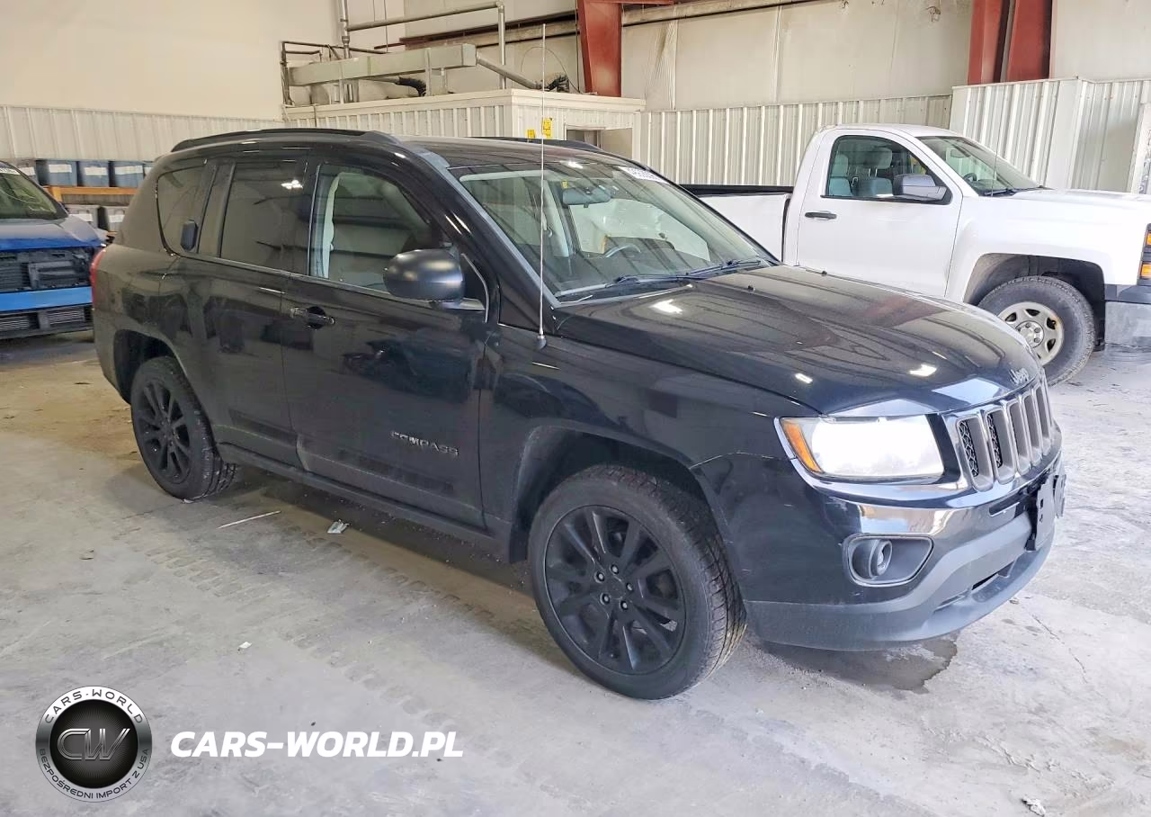 2012 Jeep Compass Latitude VIN:1C4NJDEB2CD689881 - 4