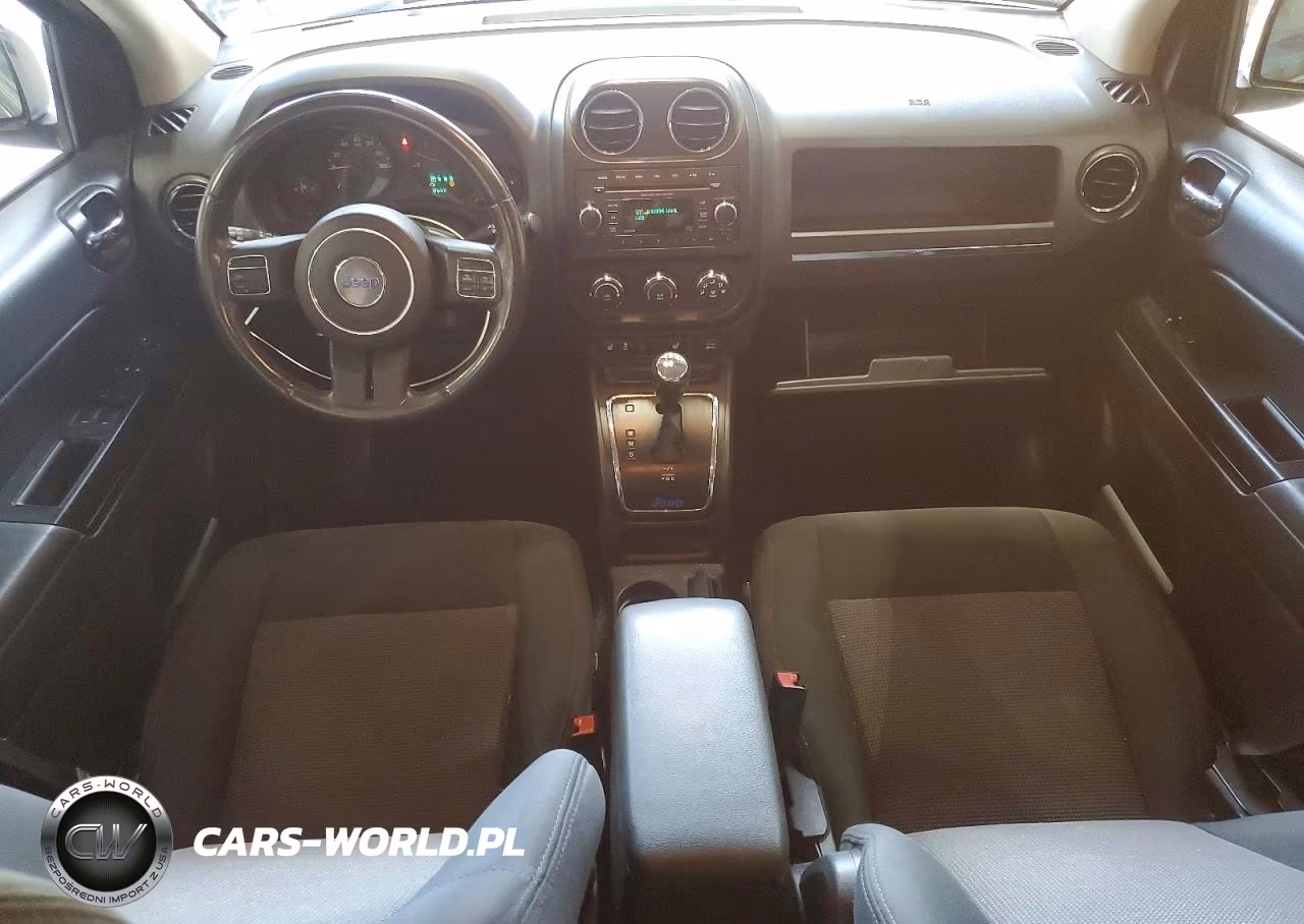 2012 Jeep Compass Latitude VIN:1C4NJDEB2CD689881 - 8