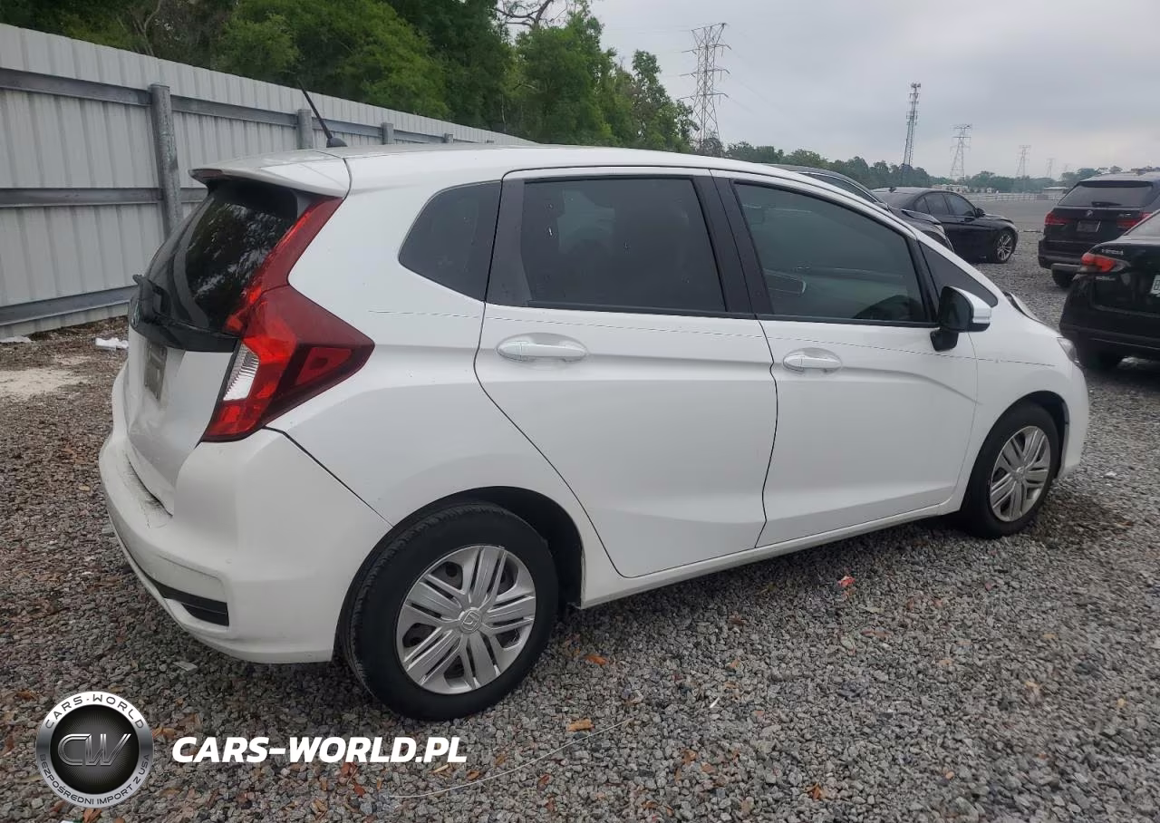 2019 Honda Fit Lx VIN:3HGGK5H47KM747576 - 3