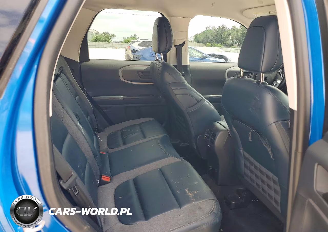 2022 Ford Bronco Sport Outer Banks VIN:3FMCR9C6XNRD99008 - 11