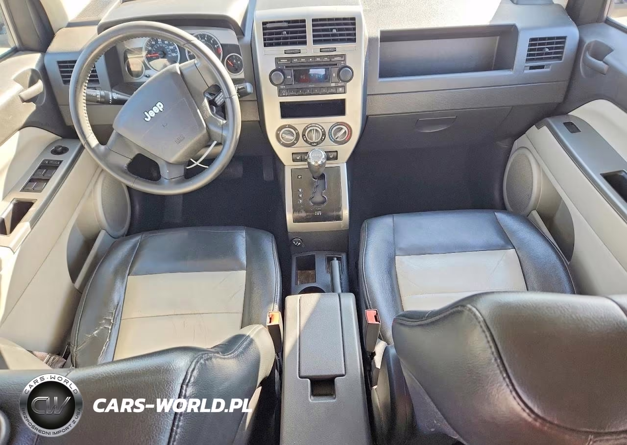2007 Jeep Compass Limited VIN:1J8FT57W47D245601 - 8