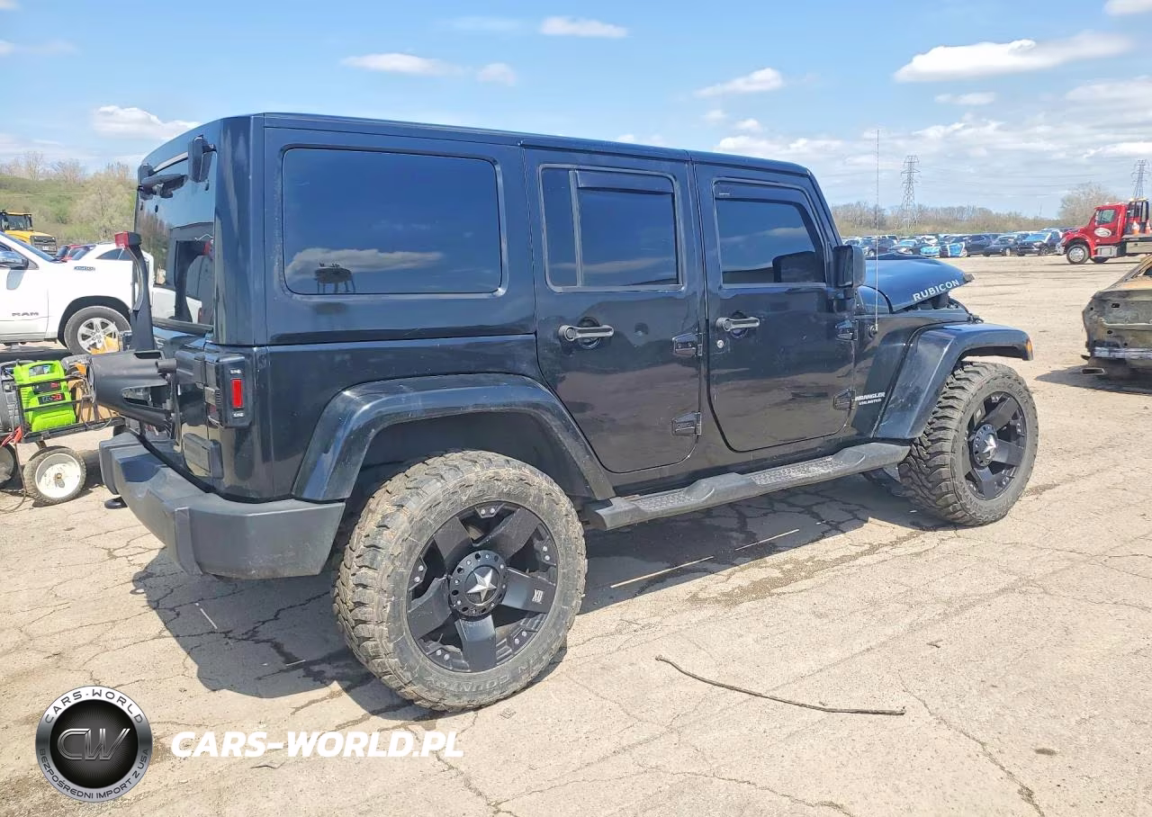 2015 Jeep Wrangler Unlimited Rubicon VIN:1C4HJWFG8FL684052 - 3