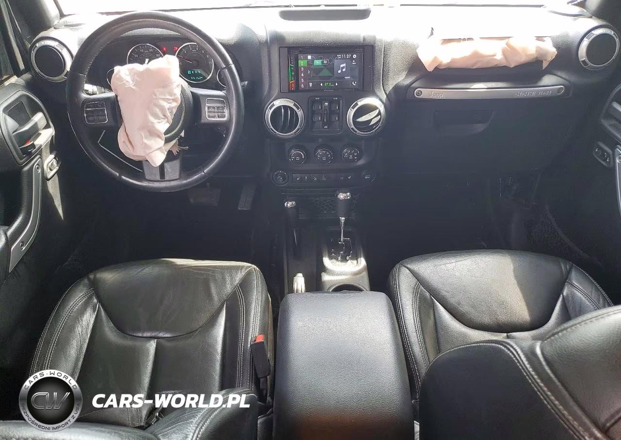 2015 Jeep Wrangler Unlimited Rubicon VIN:1C4HJWFG8FL684052 - 8