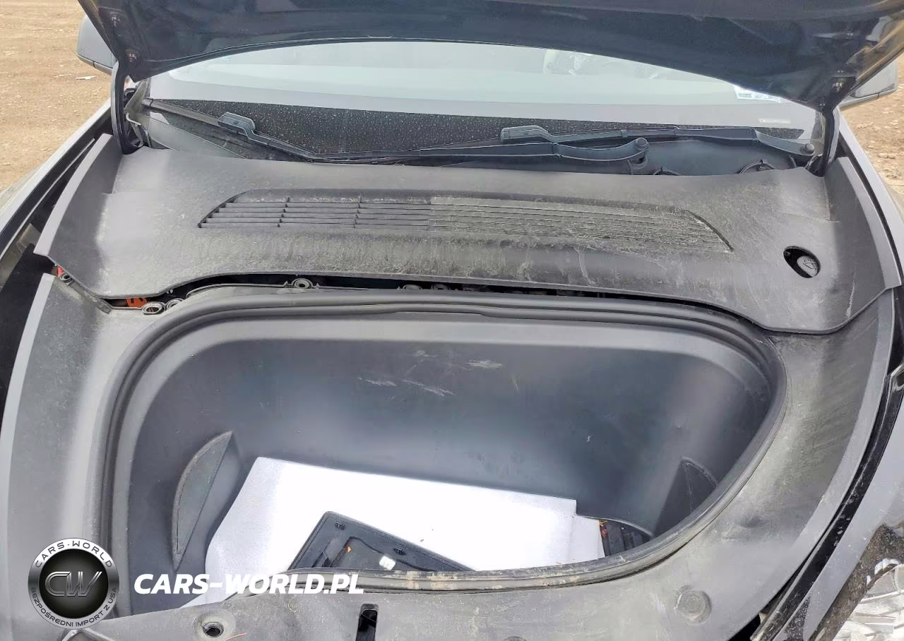 2020 Tesla Model Y VIN:5YJYGDEE3LF045854 - 11